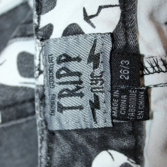 Rare TRIPP NYC WHITE/BLACK SKULL jeans Make an Offer! - Picture 3 of 3